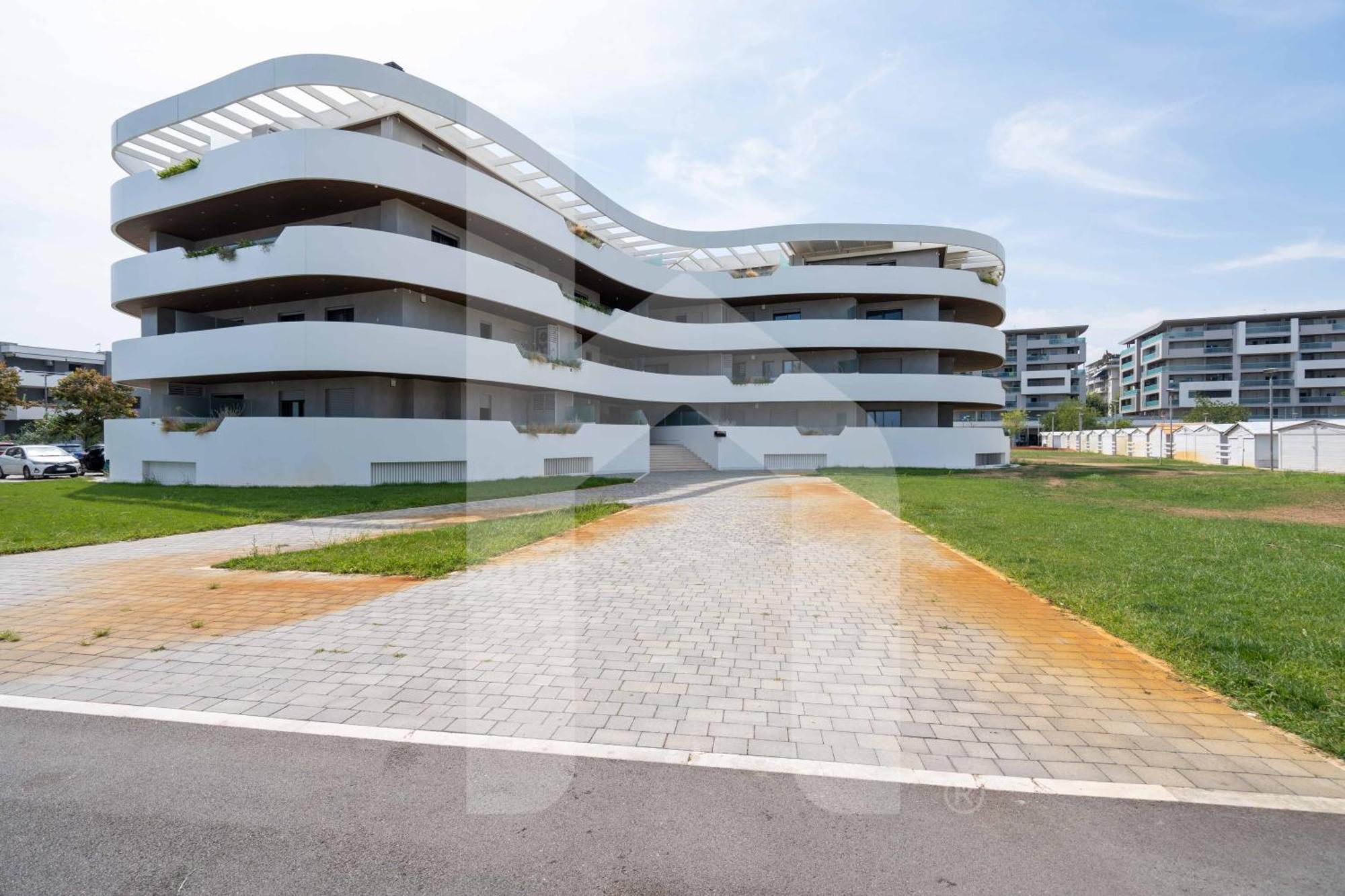 Homiday - Waterfront Монтезільвано Екстер'єр фото